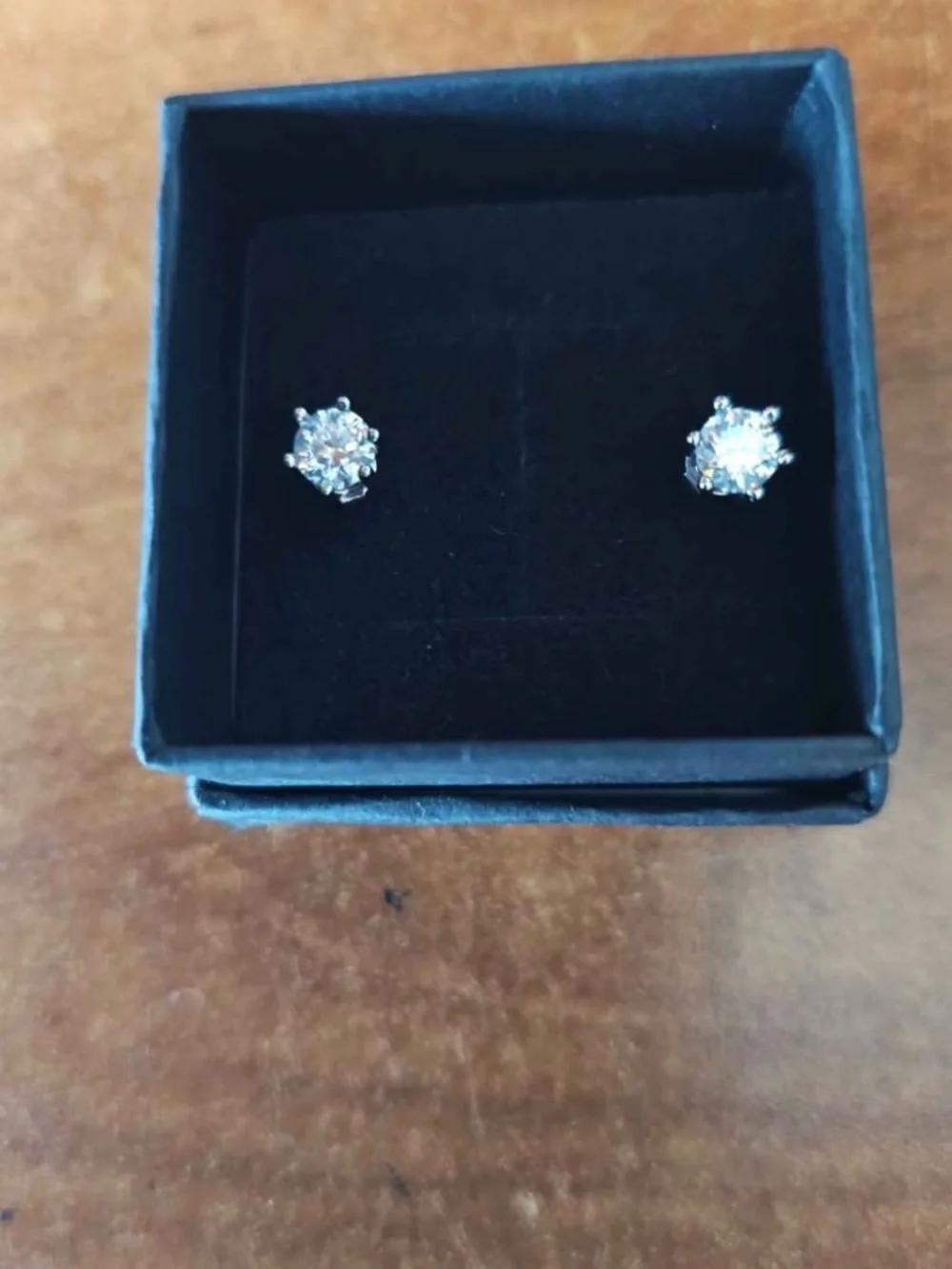 VVS1 .5ct Stud Moissonite Earrings